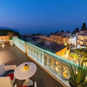 https://la-terrazza-di-porta-messina.taorminaitalyhotels.com
