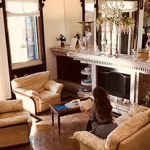 https://la-maison-royale-fiumicino.it-romehotels.com